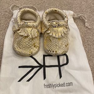 Freshly Picked Gold Scale Moccs size 1